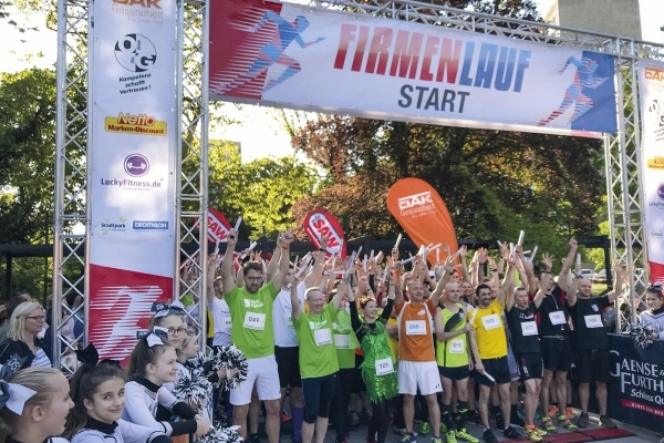 Am Start des Firmenlaufes