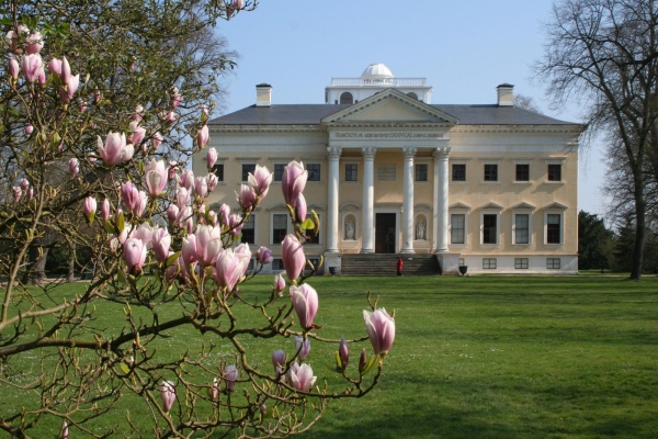 Schloss Wörlitz im Frühling